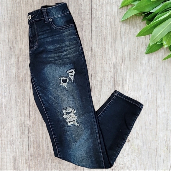 MAURICES Dark Wash Distressed Jeans size Medium Regular - Picture 5 of 9